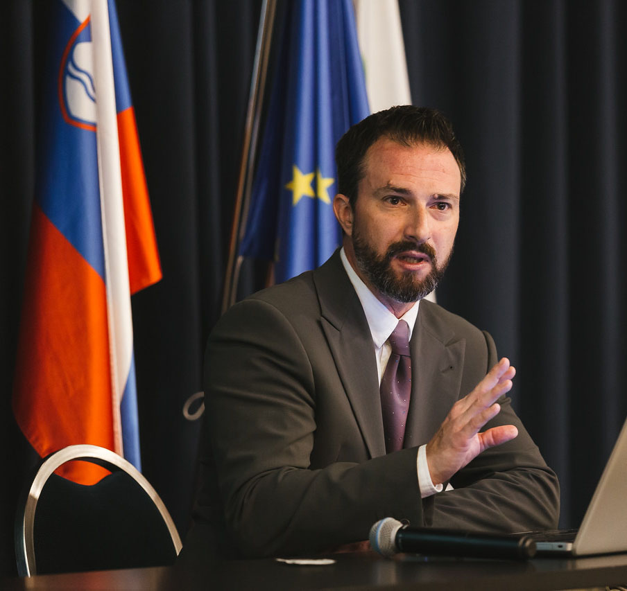 Bodo opozorila Mitje Vilarja naletela na odprta ušesa odločevalcev in stroke?