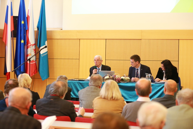 Starejšim prijazni - pobuda Univerze Maribor